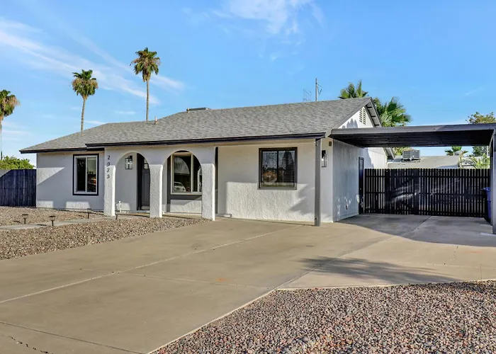 Casa - Your Oasis, Just Gorgeous! Holiday home
